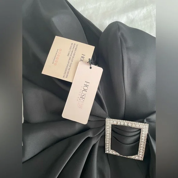 House of CB CHIARA Black One Shoulder Draped Satin Dress - Picture 5 of 6